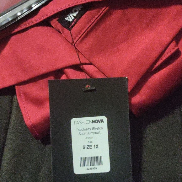 Brand New Fashion Nova Satin Red Jumpsuit 1x - Picture 7 of 9